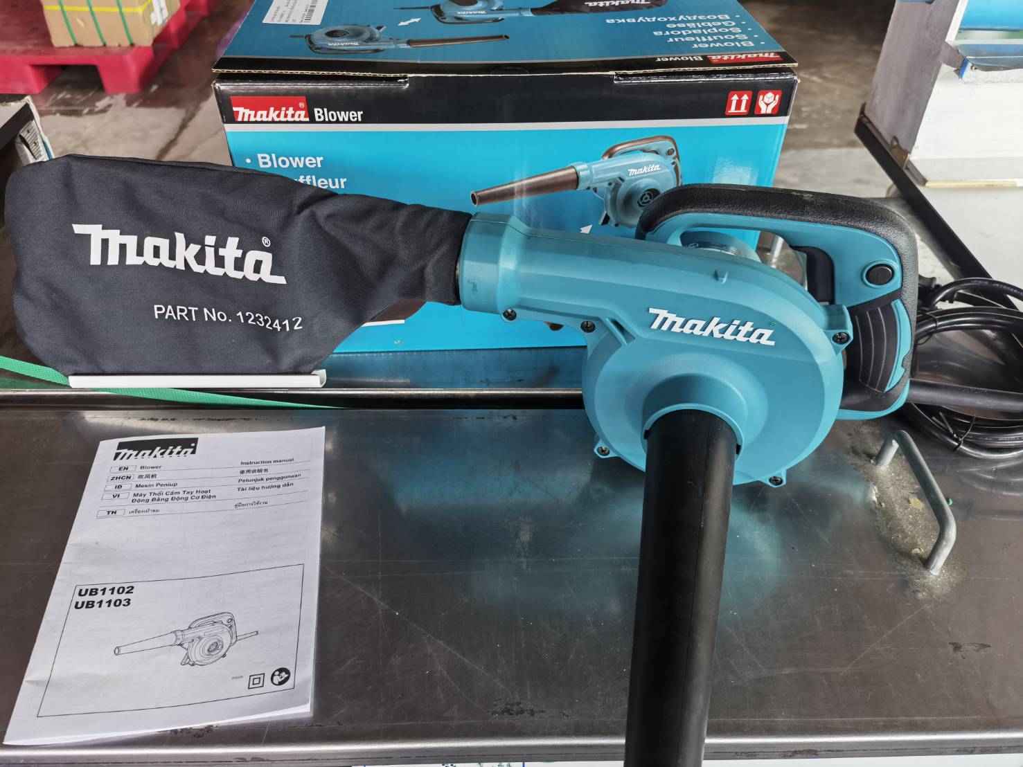 MAKITA เครื่องเป่าลมไฟฟ้า รุ่น UB-1102 มีถุงเก็บฝุ่น