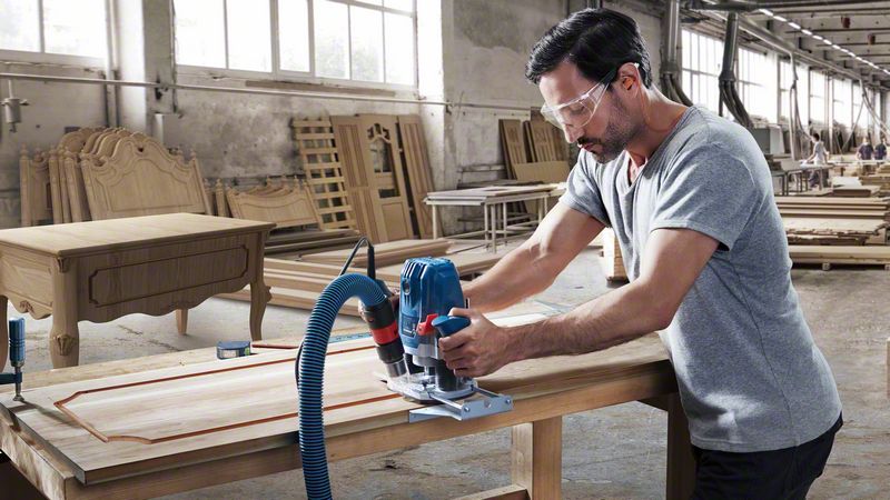 BOSCH รุ่น GOF 130 เครื่องเซาะร่อง - Image 4
