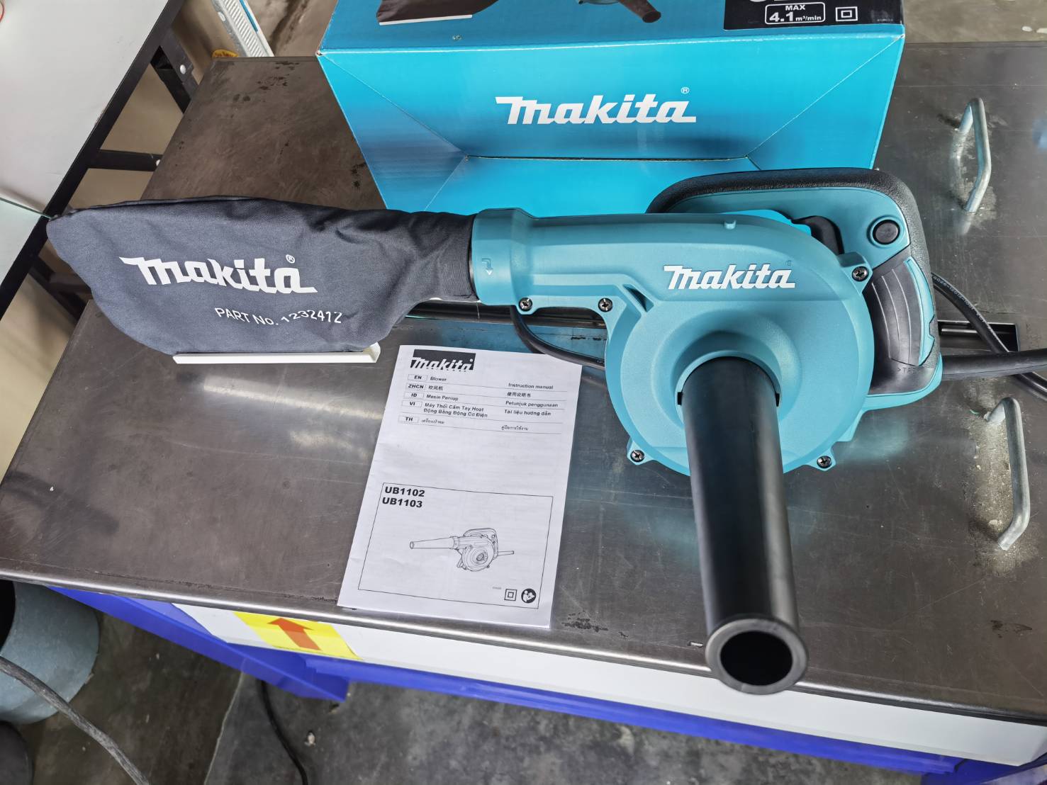 MAKITA เครื่องเป่าลมไฟฟ้า รุ่น UB-1102 มีถุงเก็บฝุ่น - Image 3