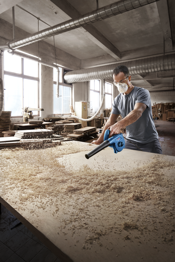BOSCH เครื่องเป่าลม รุ่น GBL 650 - Image 3
