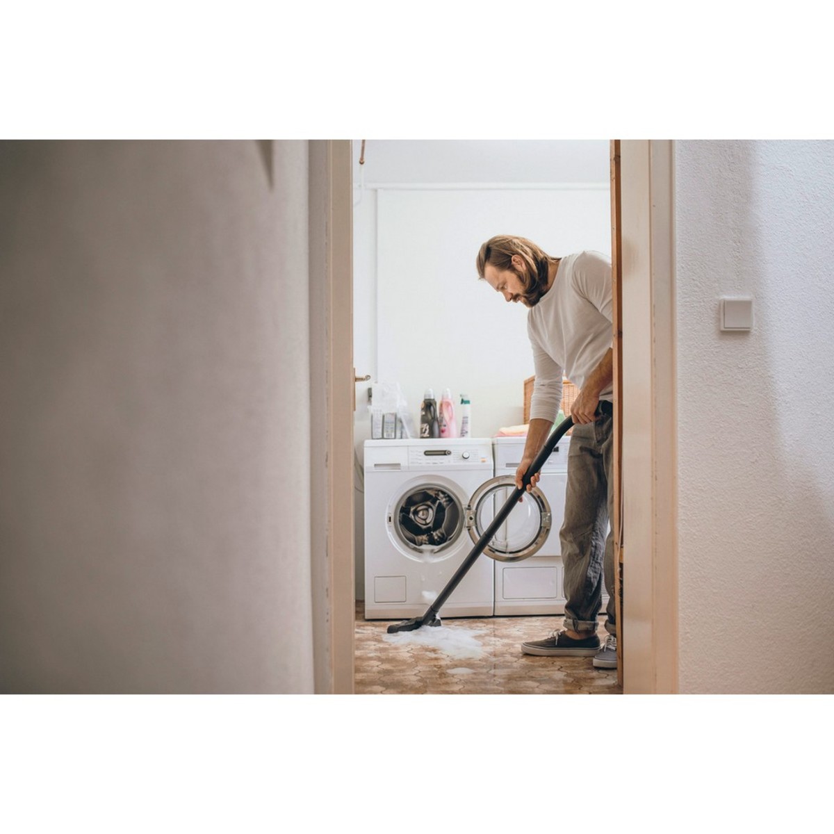 KARCHER เครื่องดูดฝุ่นน้ำ-แห้ง รุ่น WD 5 SV - Image 4
