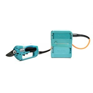 MAKITA รุ่น 4604DW กรรไกรตัดกิ่งแบบไร้สาย 24 โวลต์ รวมแบตเตอรี่-แท่นชาร์จ
