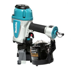 MAKITA รุ่น AN902 เครื่องยิงตะปูม้วน ตะปู 45-90 มม.