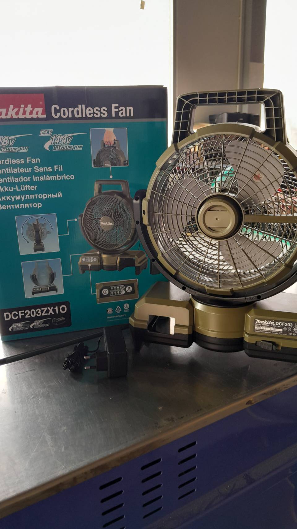 MAKITA รุ่น DCF203ZX1O พัดลมไร้สาย 18 โวลต์ ขนาด 9 นิ้ว (ไม่รวมแบตเตอรี่-แท่นชาร์จ) - Image 7