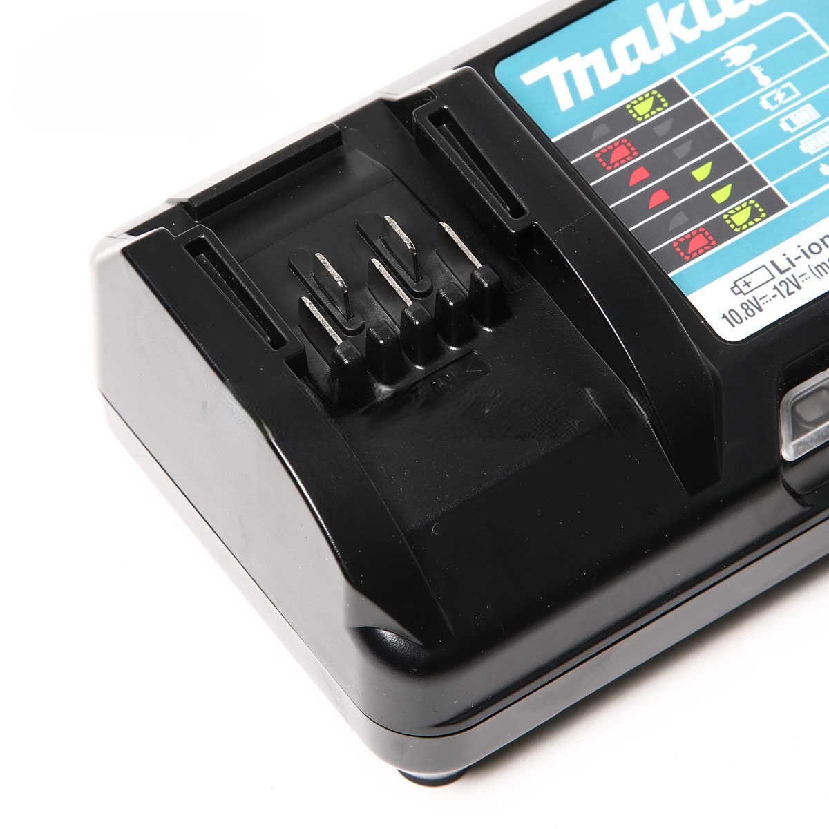 MAKITA รุ่น DC10WD เครื่องชาร์จแบตเตอรี่ 12 โวลต์ - Image 2